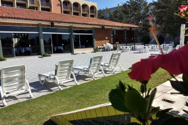 Hotel Pool
