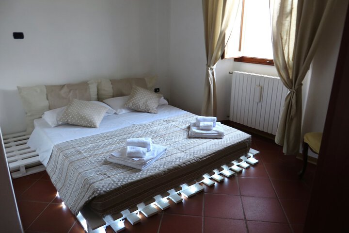 Room 10 of 31