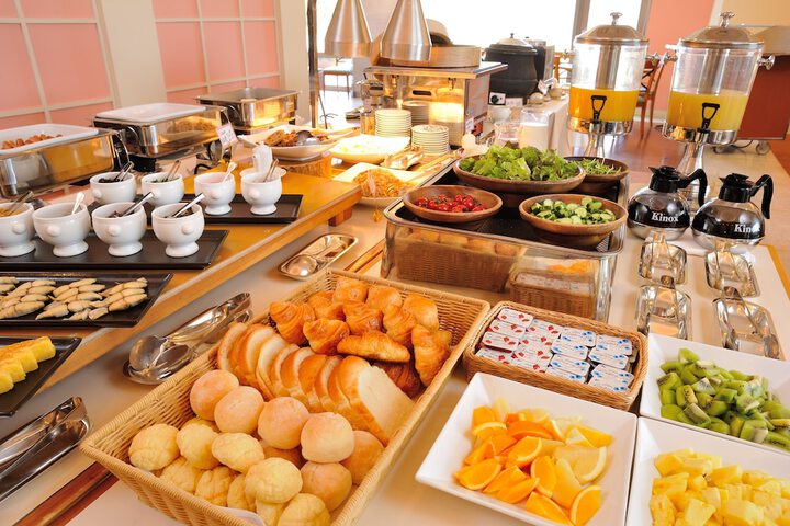 Breakfast/Coffee Service 19 of 35