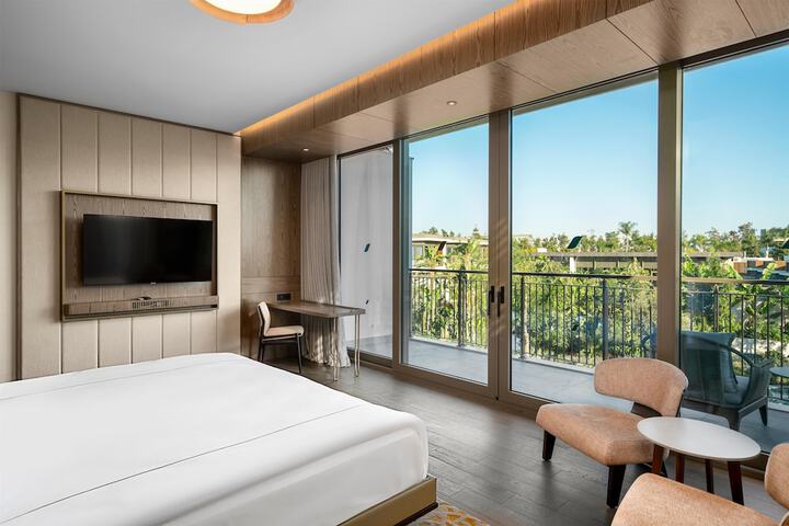 Room 25 of 111