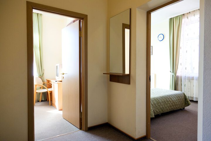Room 9 of 71