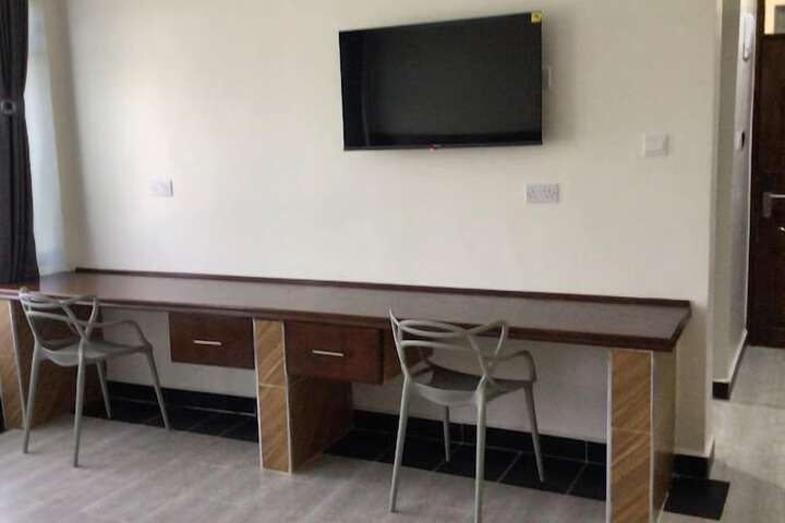 Room 11 of 39