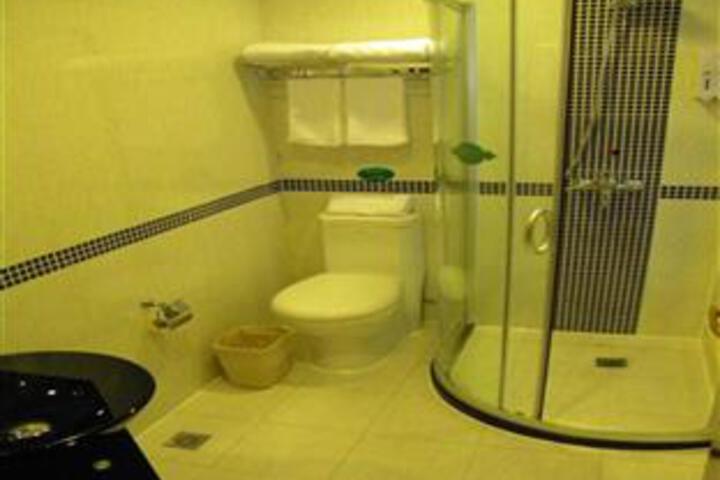 Room 2 of 8