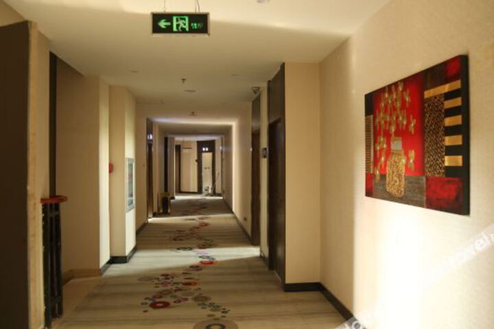 Hotel Interior 16 of 25