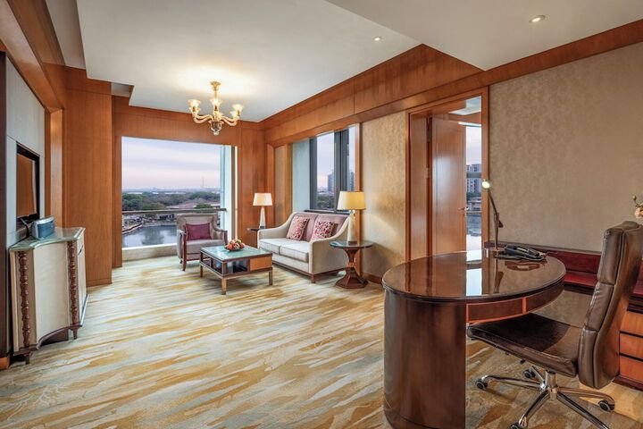 Room 20 of 105