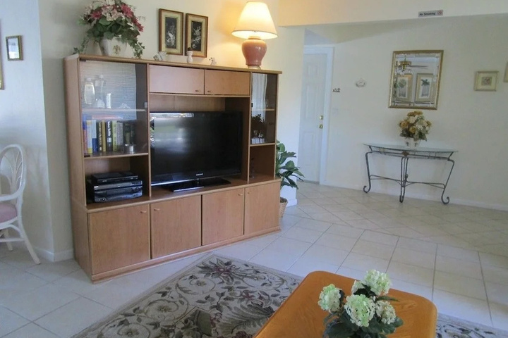 Room 2 of 12