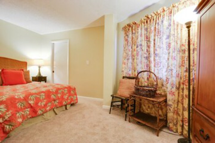 Room 33 of 42