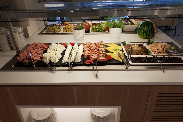 Dining 109 of 208
