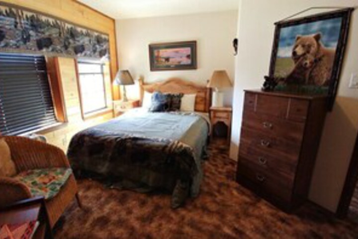 Room 13 of 17