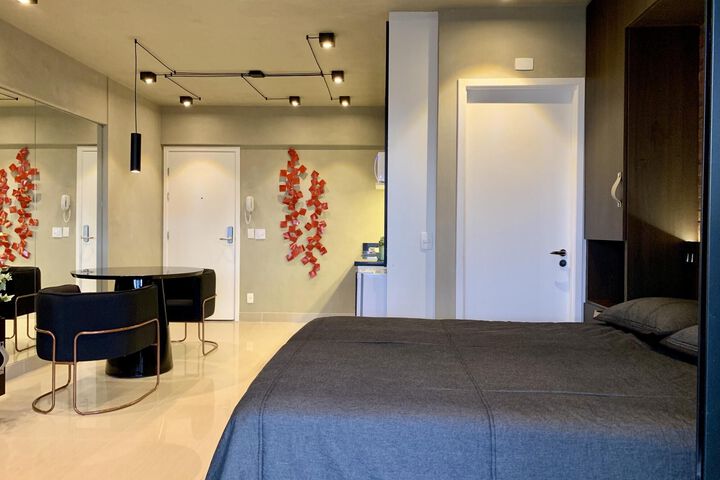 Room 2 of 34