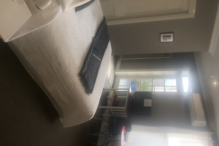 Room 33 of 151