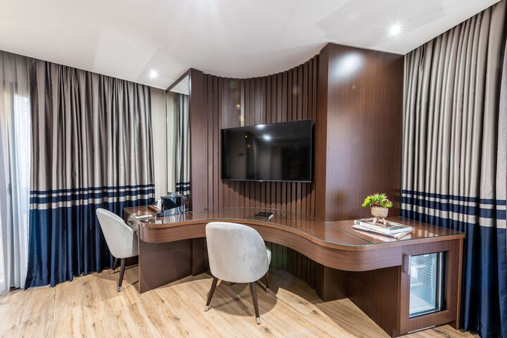 Room 30 of 76