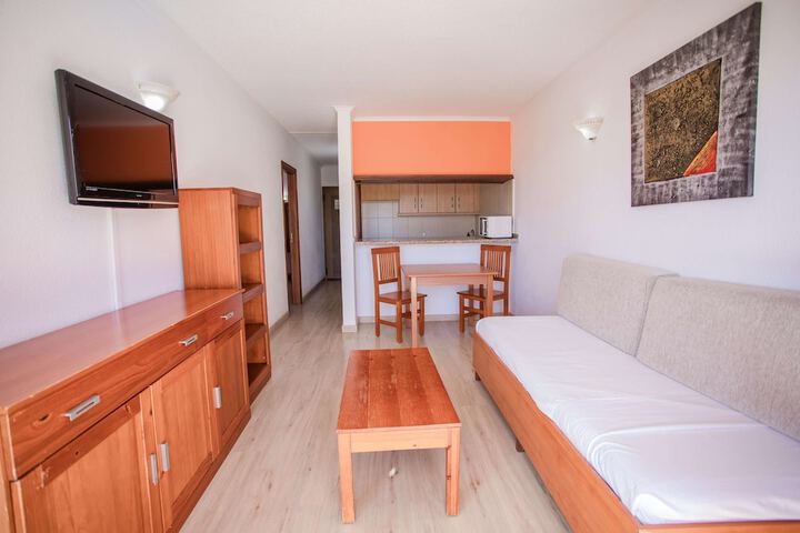 Room 14 of 127