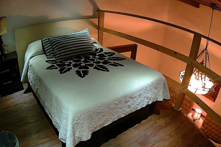 Room 25 of 152