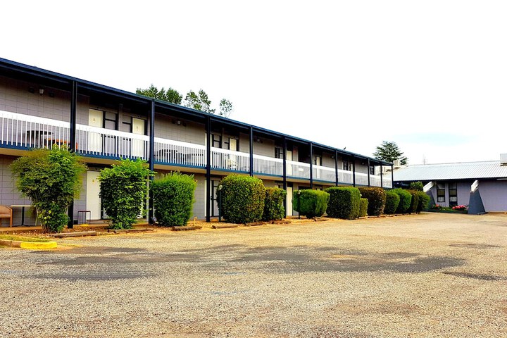 Hotel Exterior 47 of 58