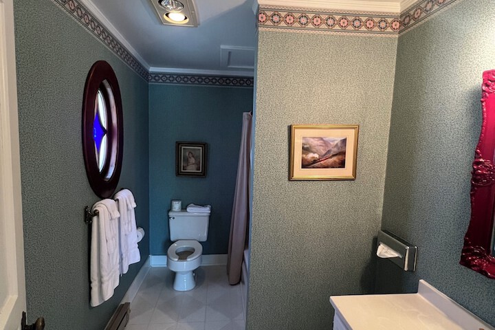 Room 63 of 84