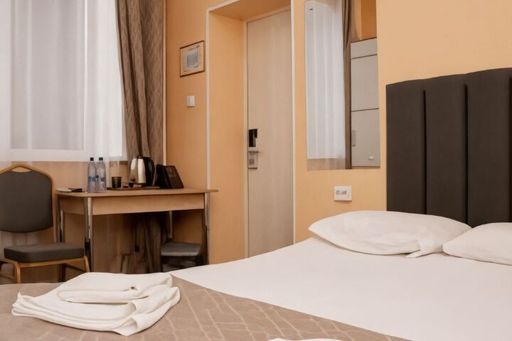 Tsentralnaya Vertikal Hotel
