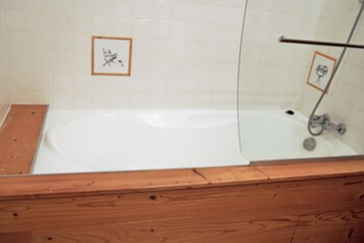 Room 4 of 41
