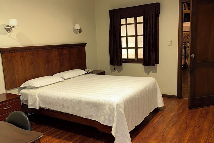 Room 68 of 132