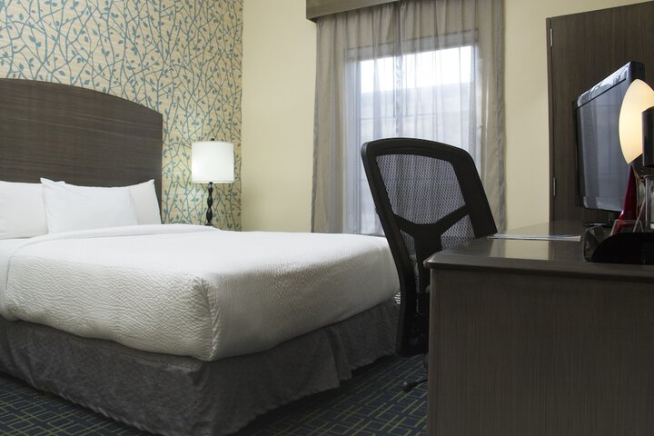 Room 8 of 39