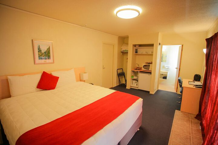 Room 8 of 60
