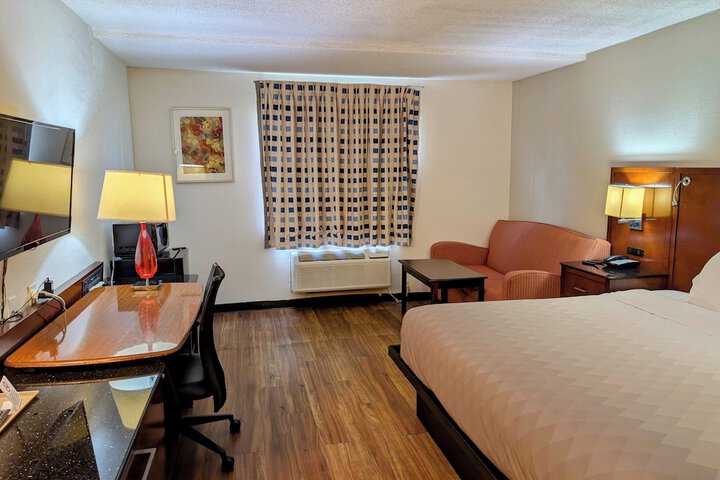 Room 3 of 24
