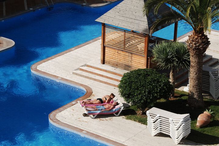 Pool Hotel