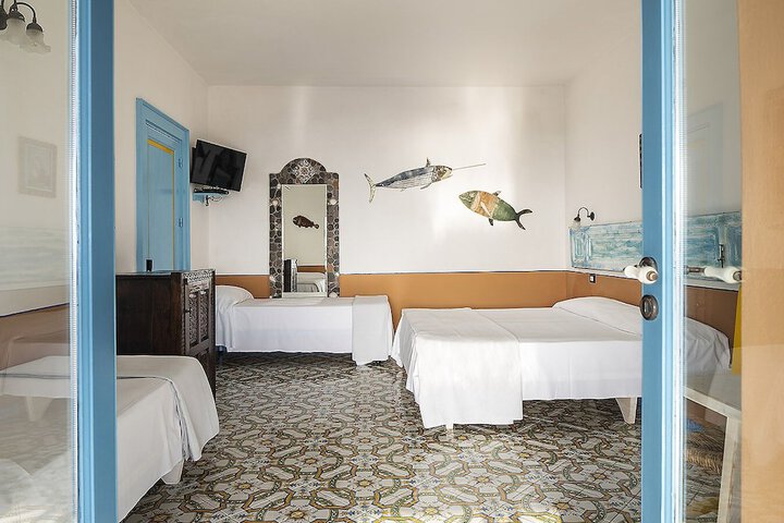 Room 16 of 78