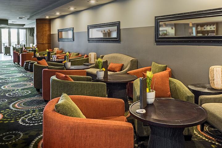 Lounge 114 of 156