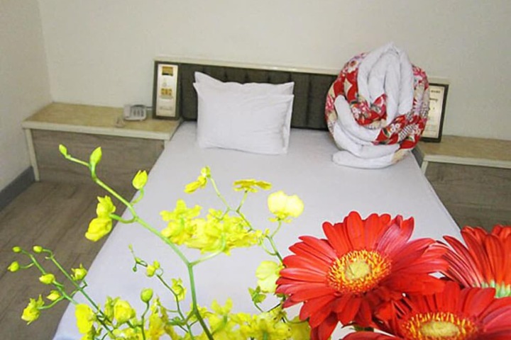 Room 15 of 74