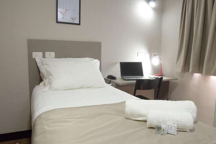 Room 9 of 41