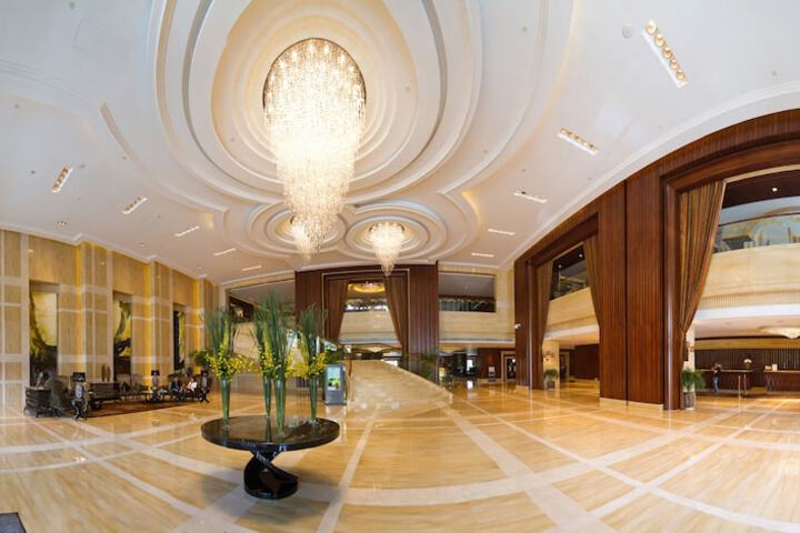 Hotel Interior 4 of 118