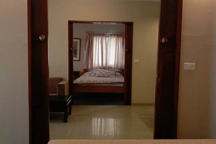 Room 8 of 30