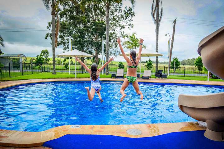 Pool 53 of 72