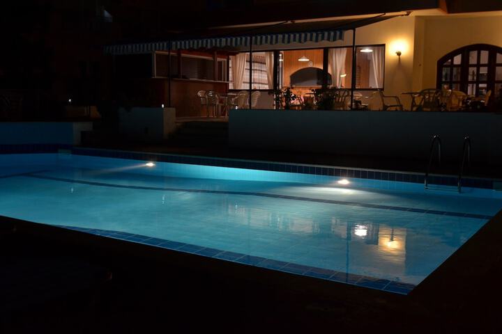 Pools & Facilities
