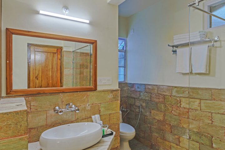 Room 20 of 28