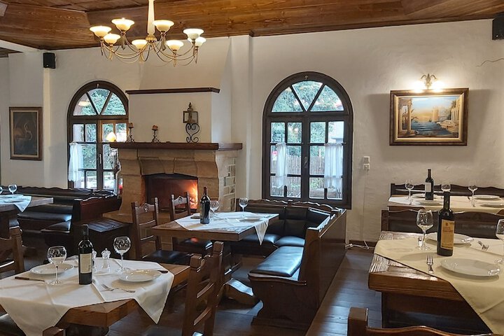 Dining 388 of 446