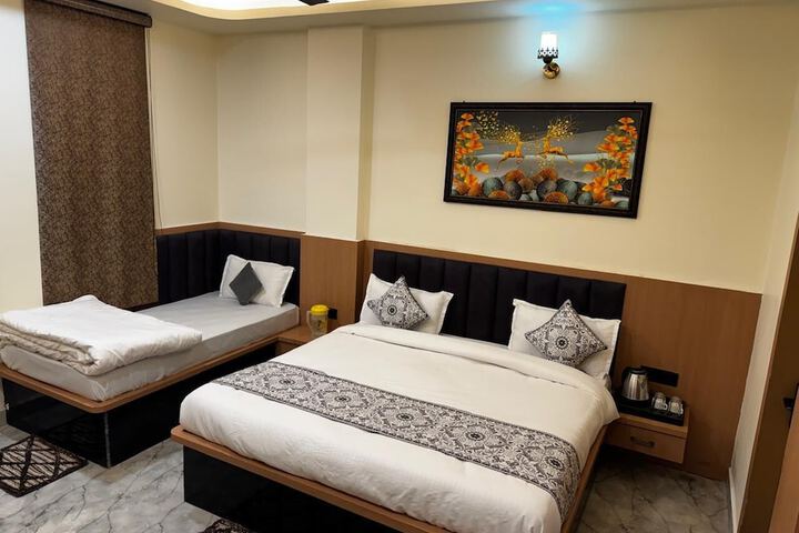 Room 5 of 31