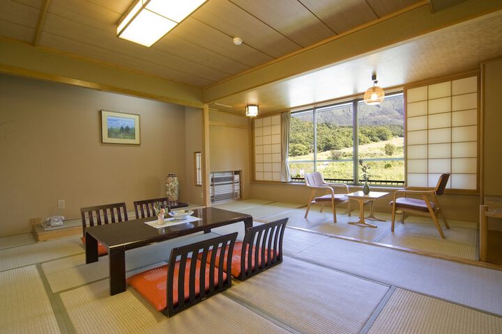 Room 4 of 41