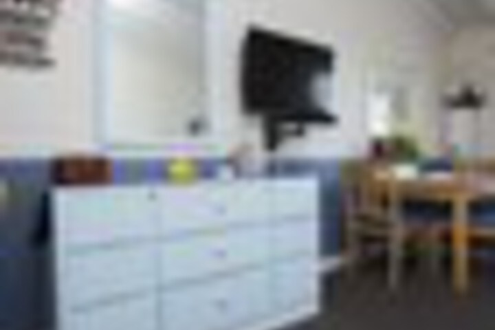Room 35 of 663