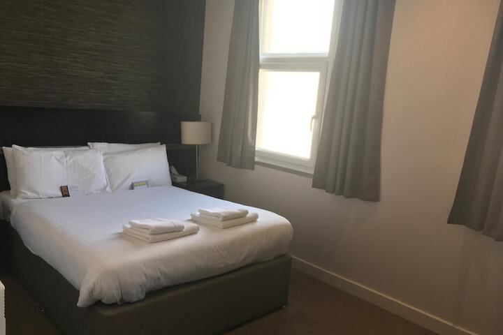 Room 8 of 29