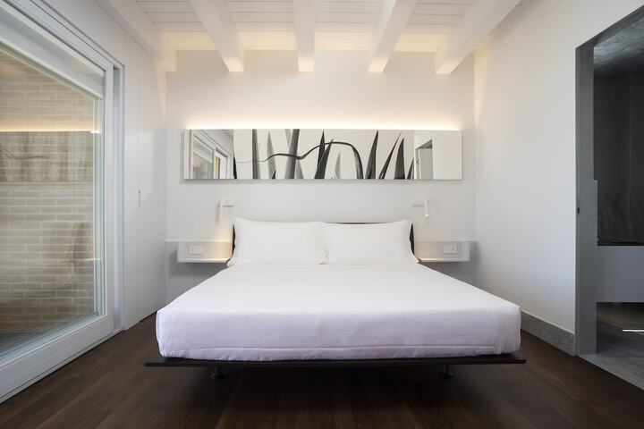 Room 40 of 161