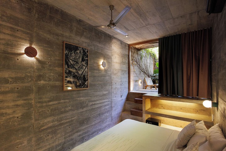 Room 11 of 51
