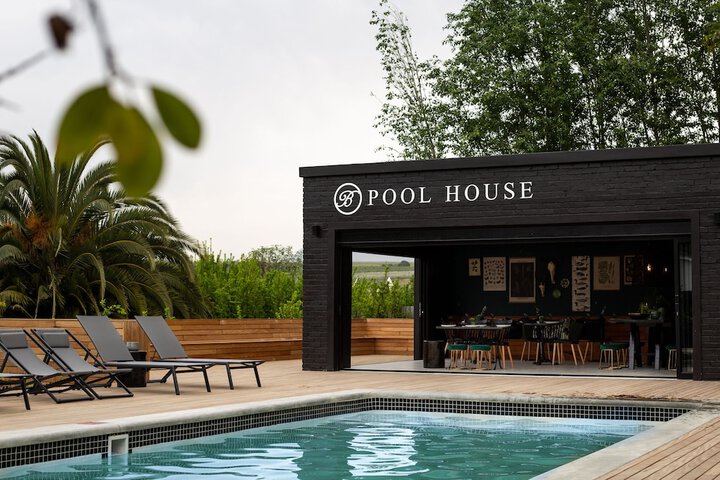 Hotel with Pool