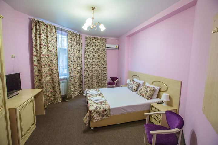 Room 14 of 64