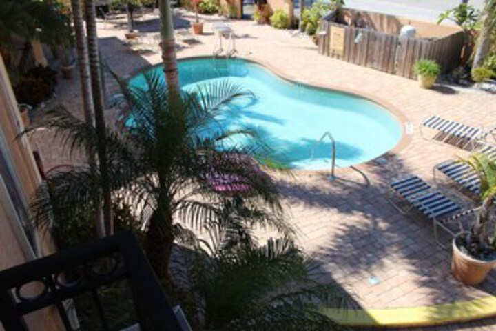 Pool 39 of 70