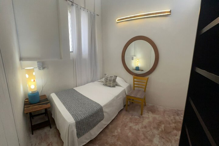 Room 36 of 102