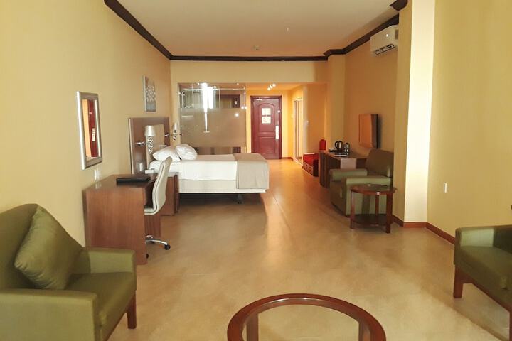 Room 25 of 54