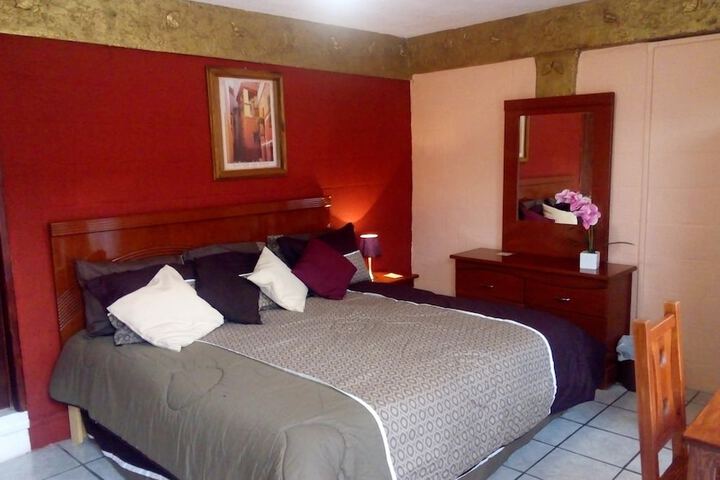 Room 18 of 94