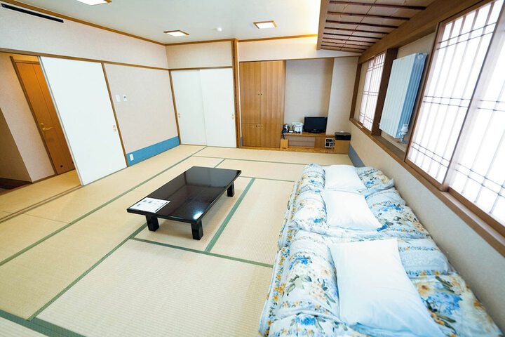 Room 44 of 60